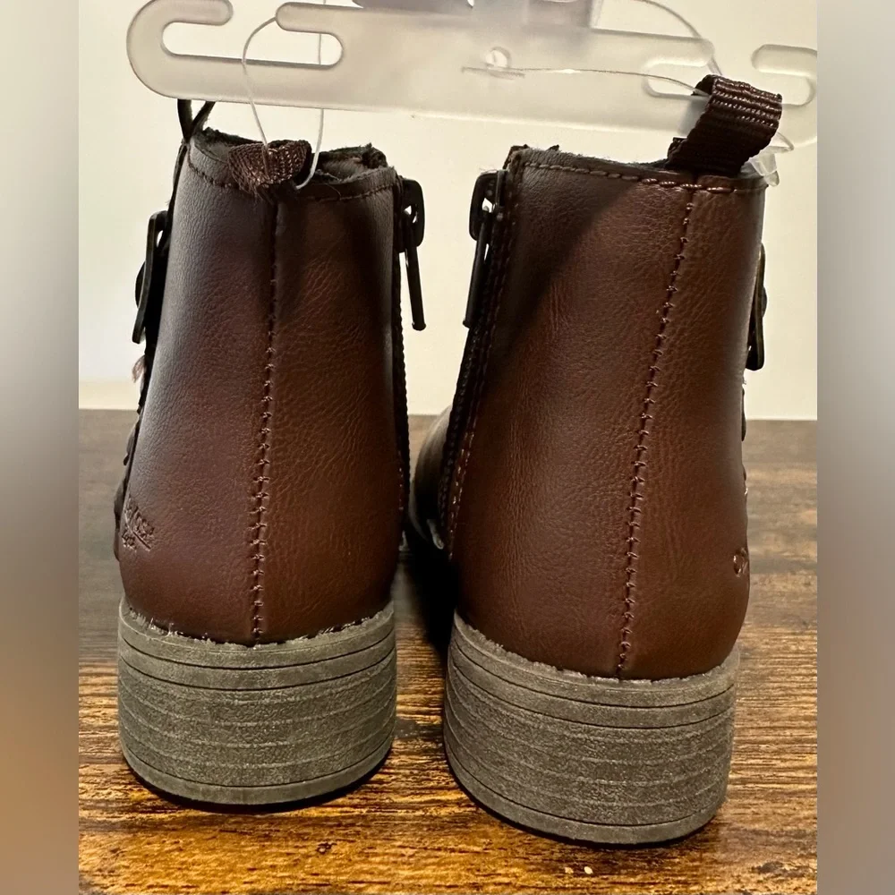 OshKosh Bgosh Toddler Girls Shortcake Fashion Boots NWT Size 4 Toddler